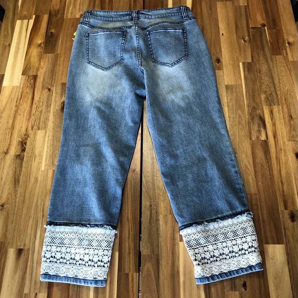 Coldwater Creek Blue Cropped Capri stretchy jeans. Floral Embroidery/Lace Cuffs - Picture 3 of 6